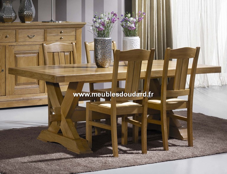 Table de salle à manger en bois avec pieds en croix - Dublin